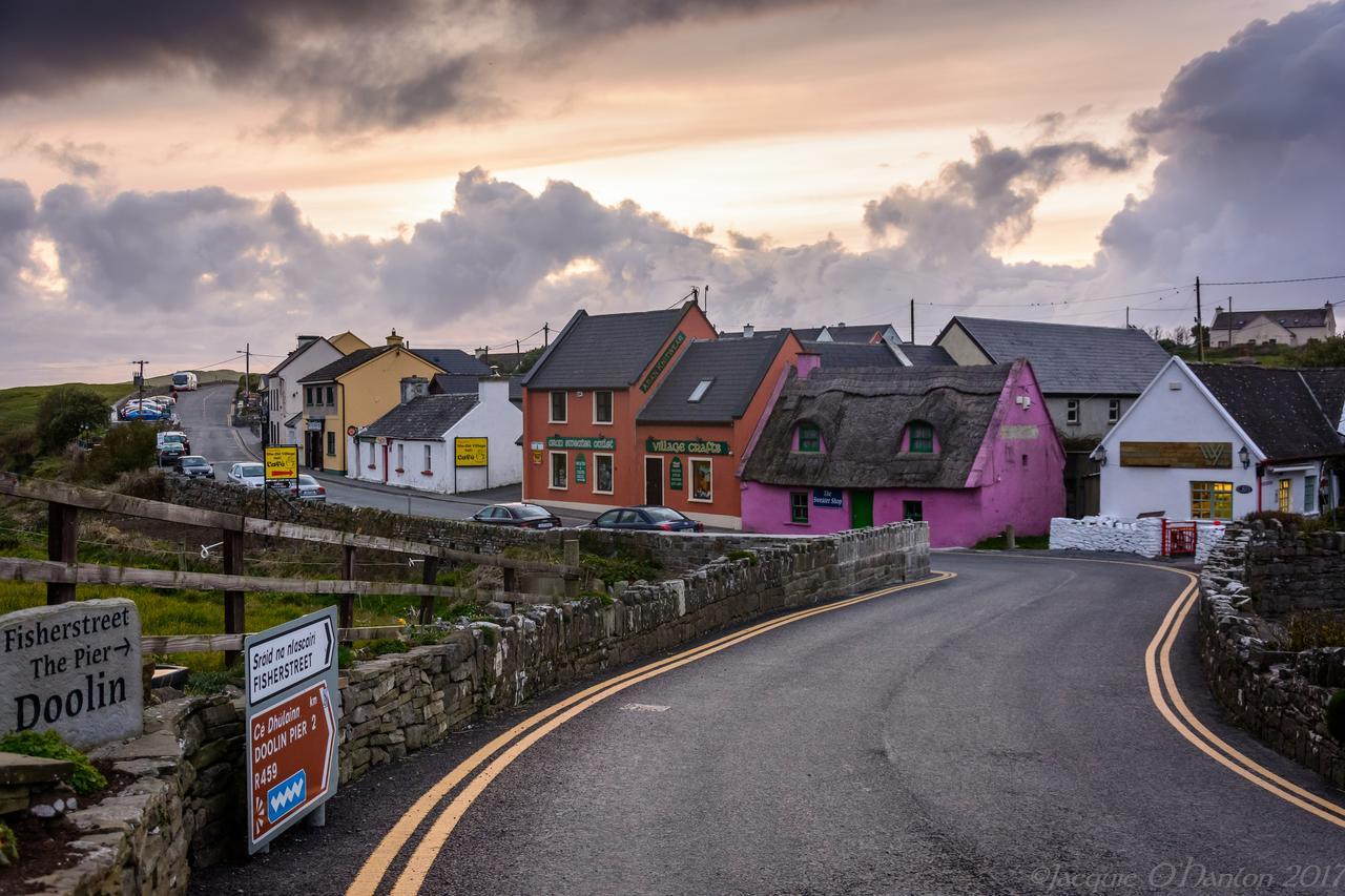 The Pipers Rest Hotel Doolin Exterior photo
